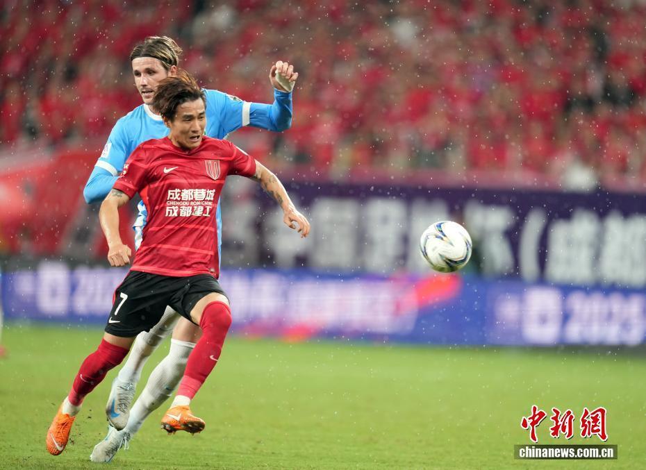 中新社记者, 年中国足球