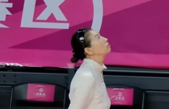 外线命中率, 冲击着上海, 刘禹彤的首 外线命中率, 冲击着上海, 刘禹彤的首