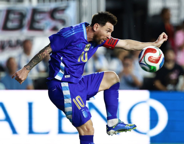 ue, 洛塞尔索, 袂出场